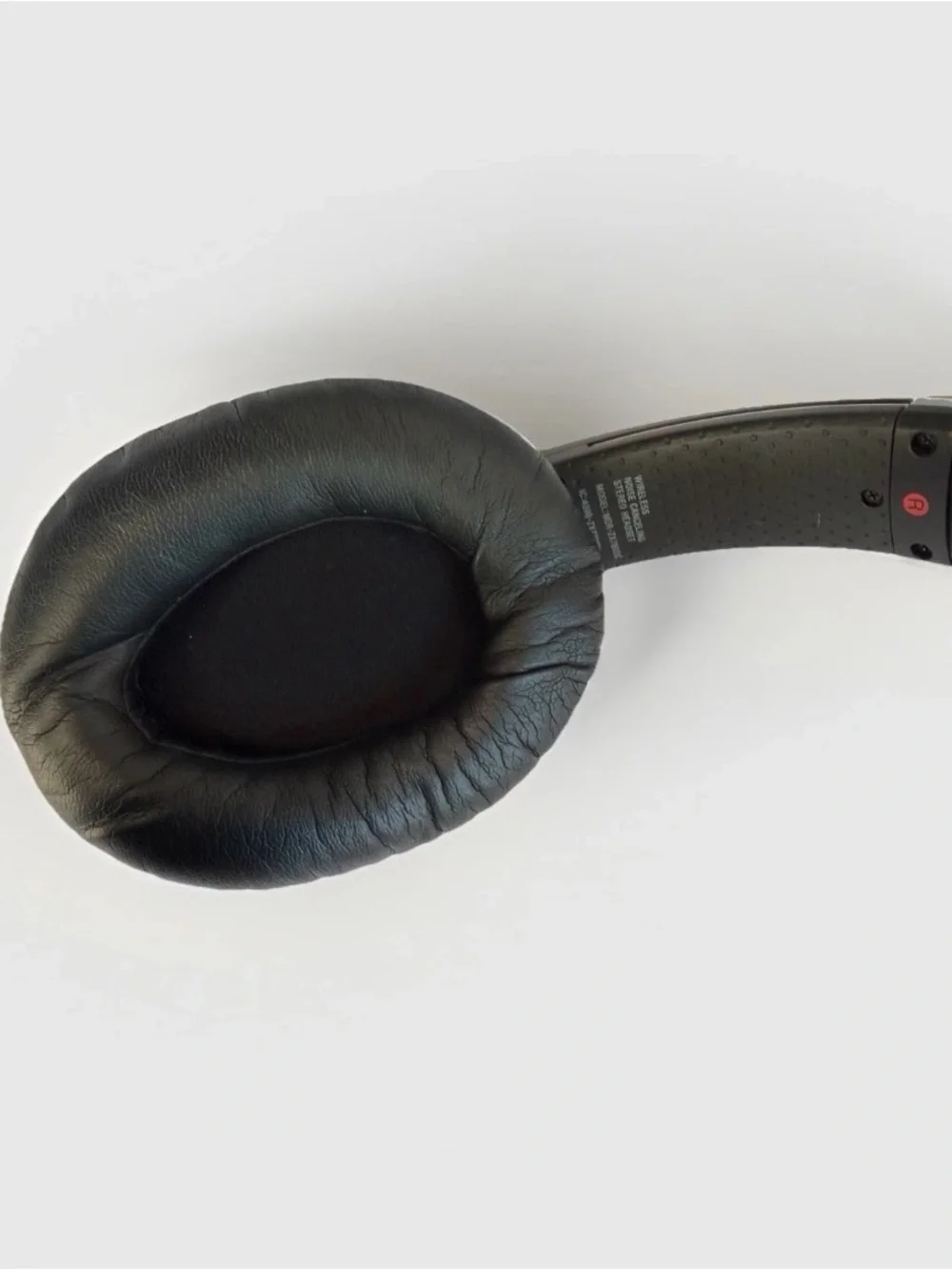 Sony MDR-ZX780DC Wireless Noise Canceling Bluetooth Over Ear Headphones Case